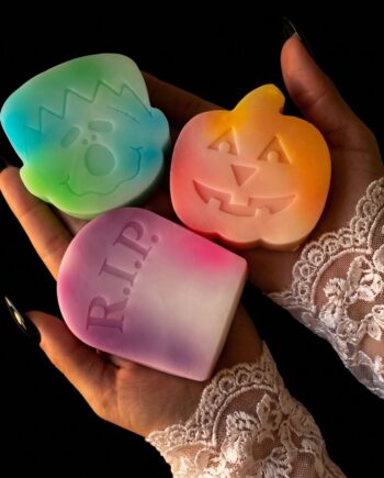 trio halloween hello soap