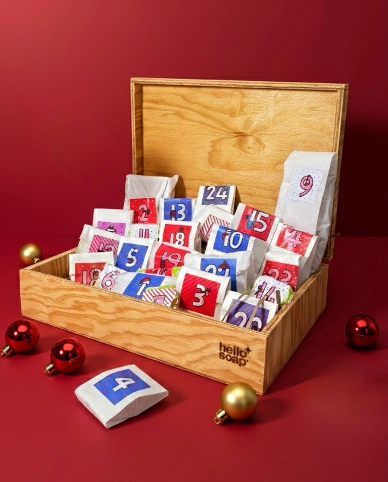 navidad hello soap 2025